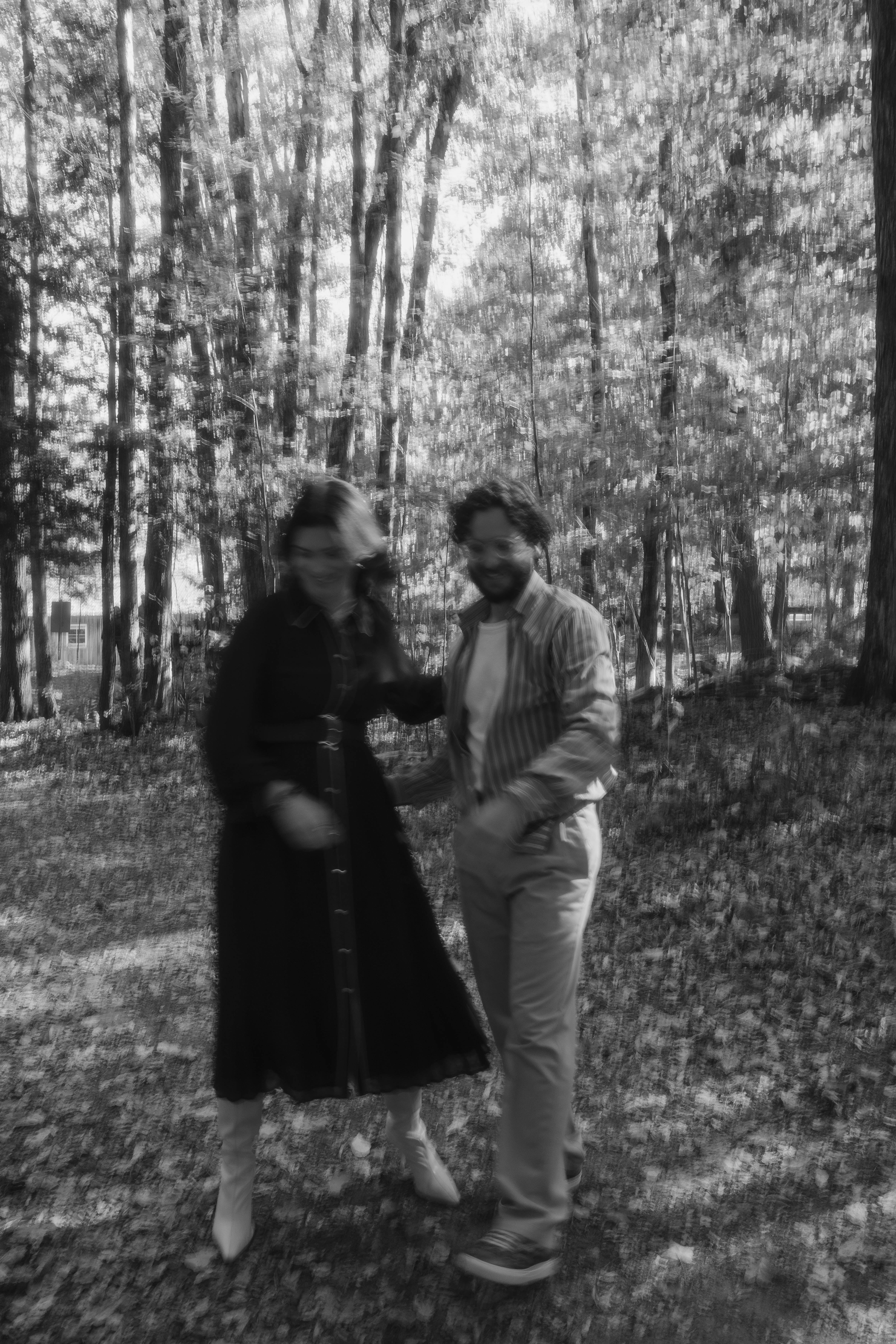 Close-up of Melissa and Sébastien in the forest